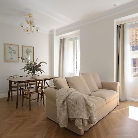 Deluxe Apartment Near Gran Via Madrid Eksteriør billede